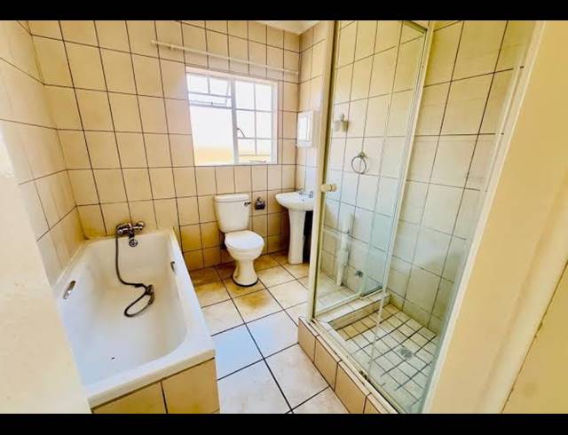 2 BEDROOM APARTMENT FOR SALE IN COMET